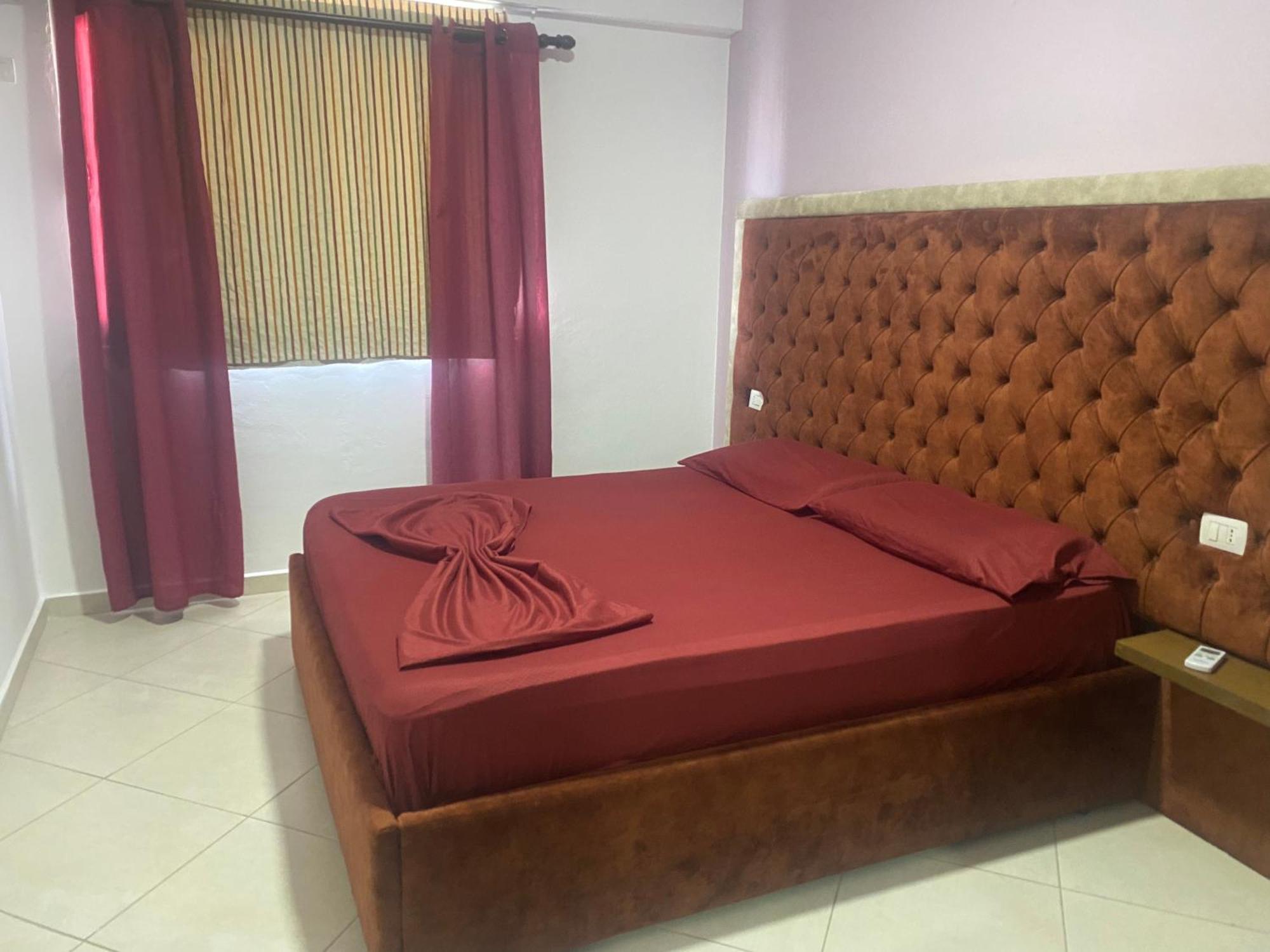 Shengjin Apartamente Antoni Bagian luar foto